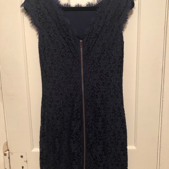 Diane Von Fusrtenberg Navy Lace Mini Dress NWT - Picture 2 of 3